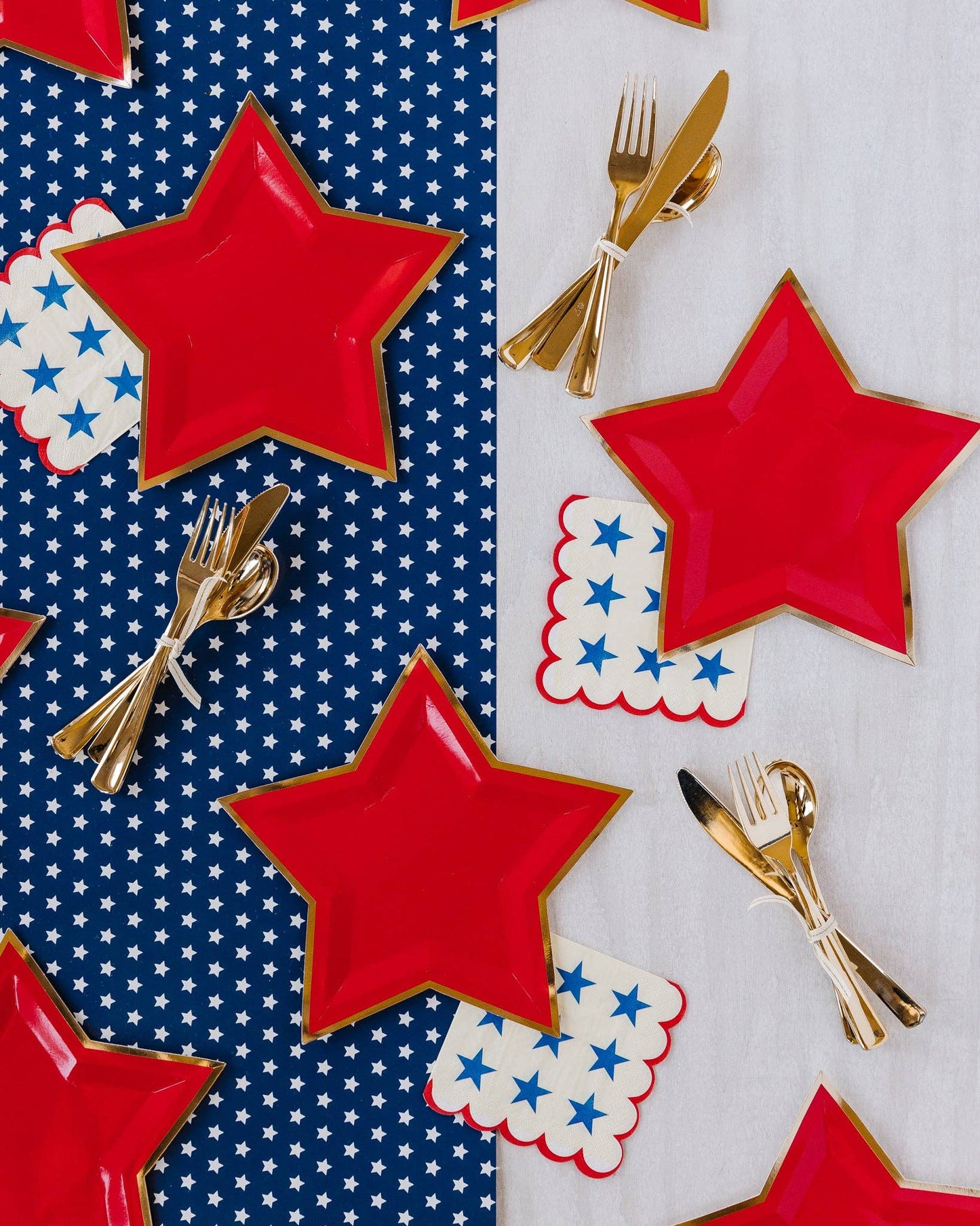 Stars with Scallop Edge Paper Napkins