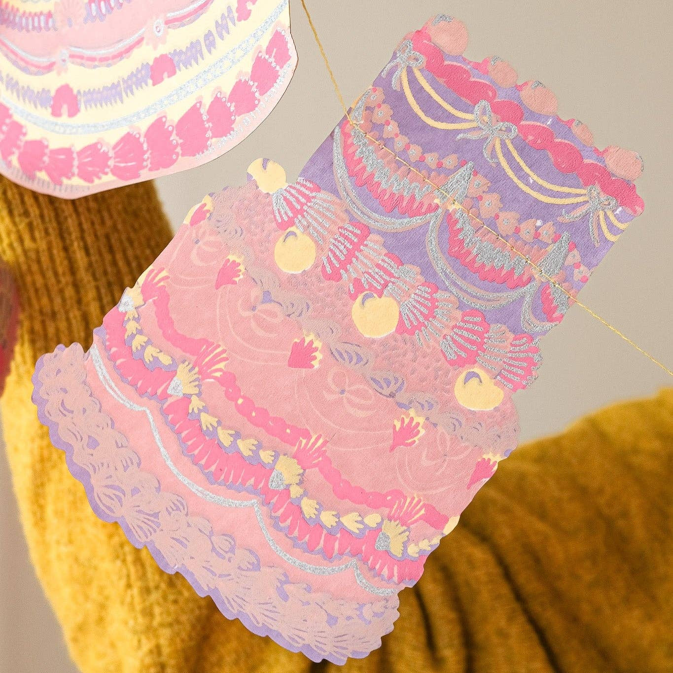 Celebration Cakes Garland