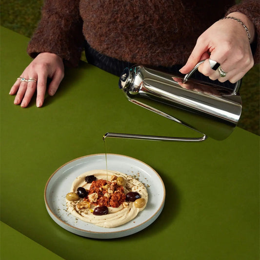 Dripless Oil Can