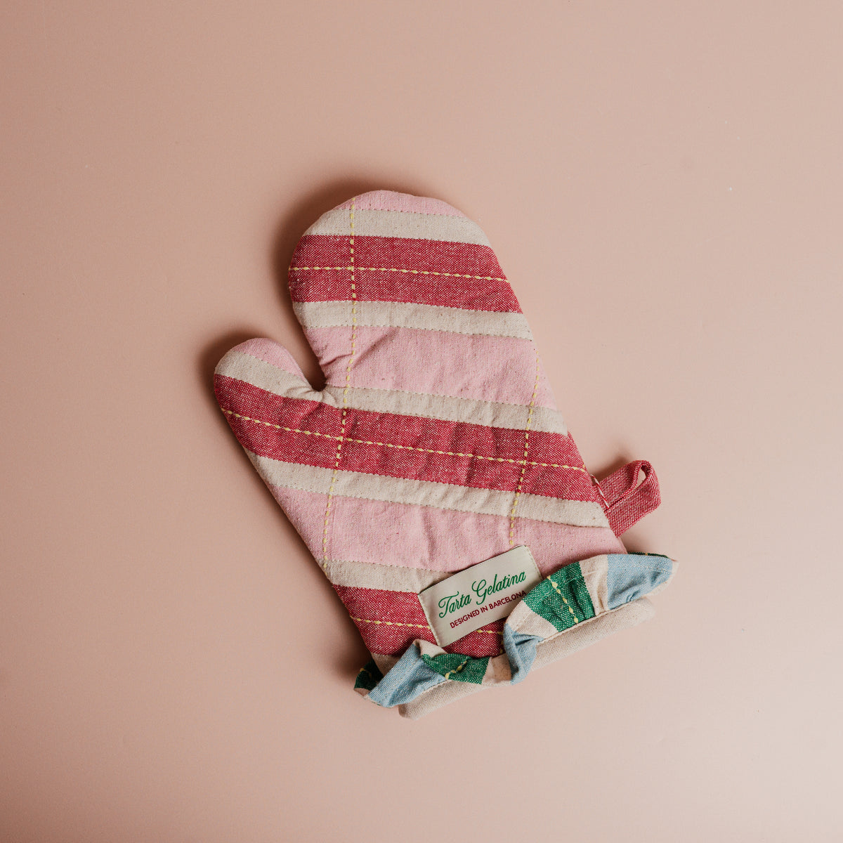 Ruffled Oven Mitt