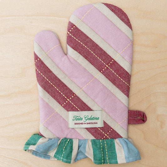 Ruffled Oven Mitt