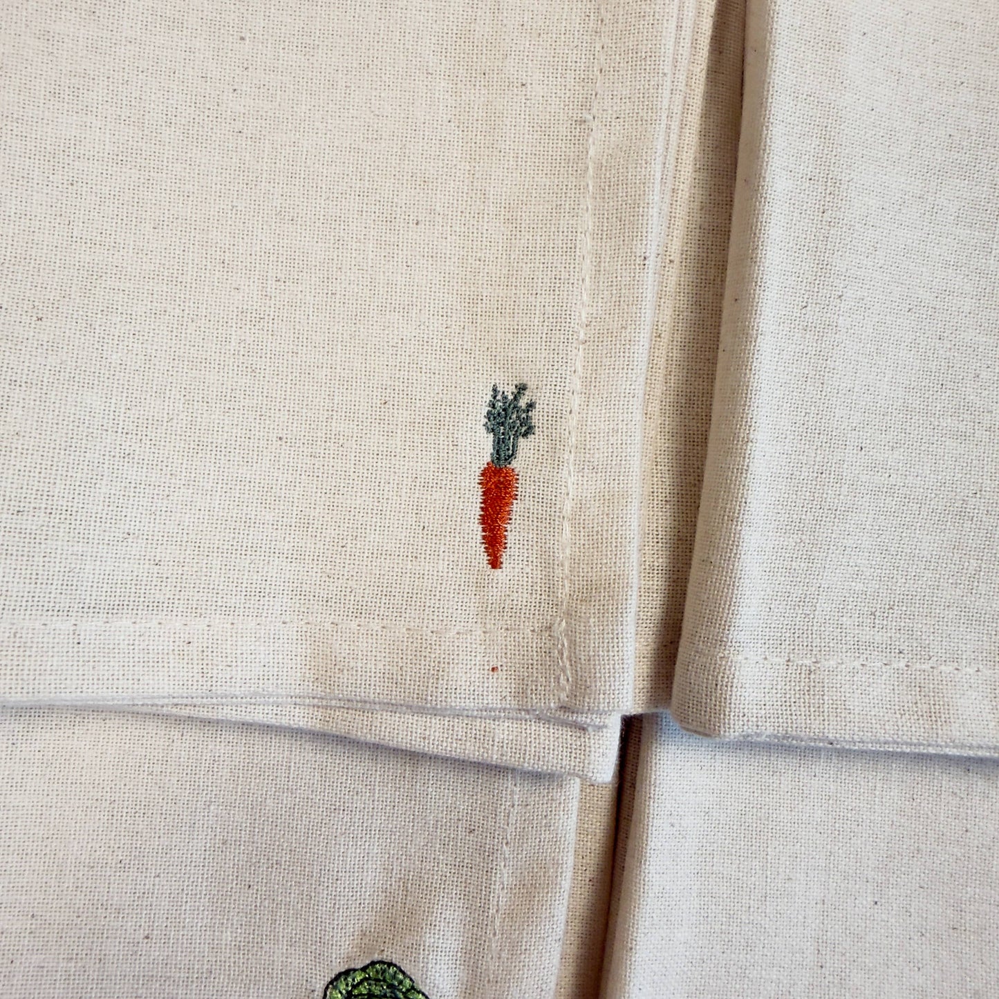 Mixed Vegetables Embroidered Dinner Napkin S/4