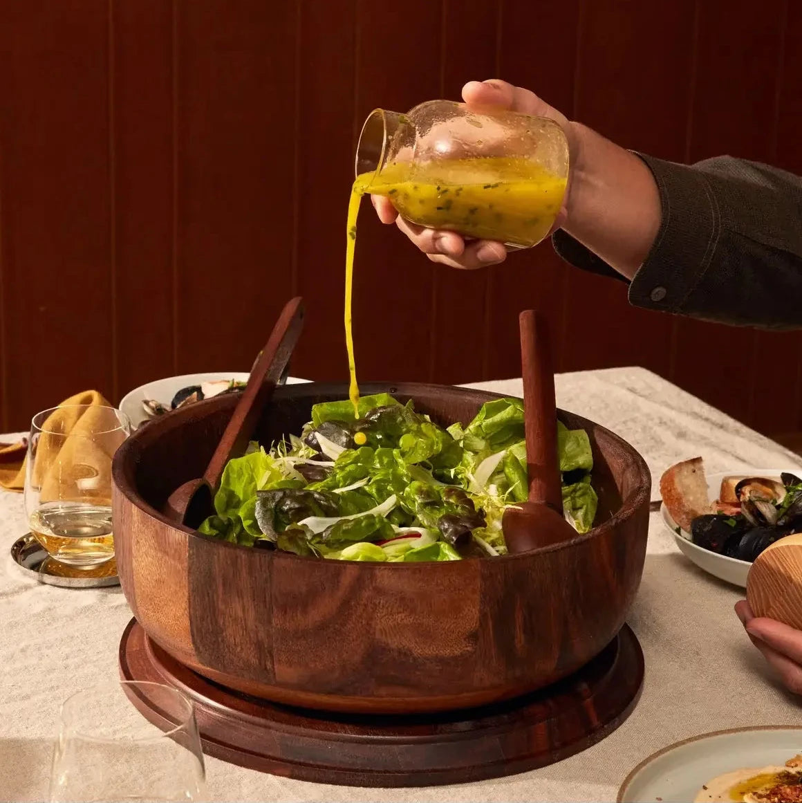 Totter Salad Dressing Shaker