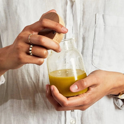 Totter Salad Dressing Shaker