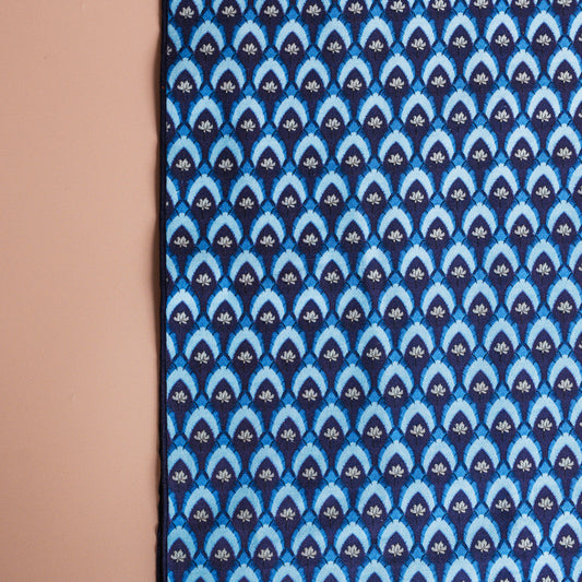 Fleur de Bleu Centerpiece Table Runner