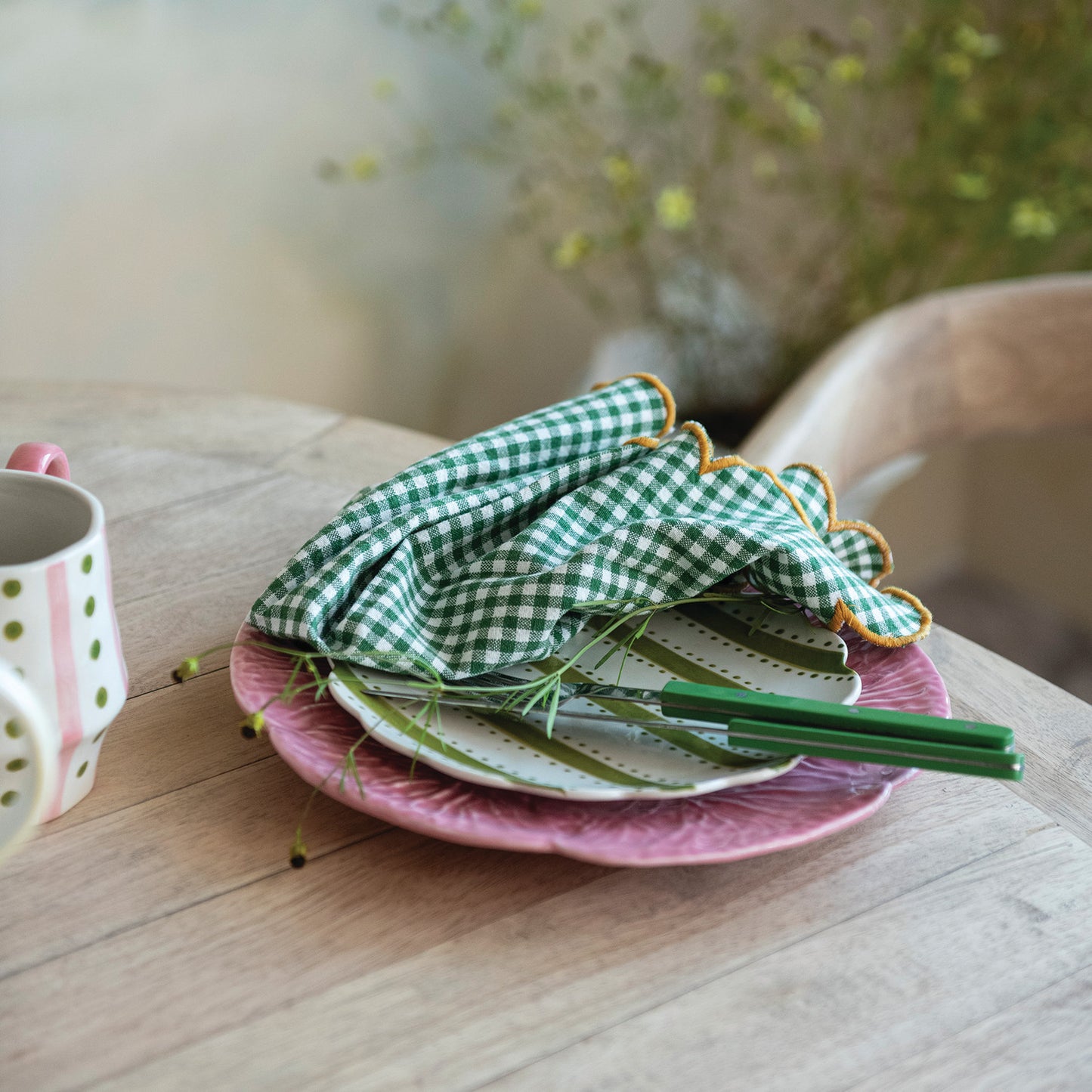 Green Scalloped Napkins with Stitched Edges