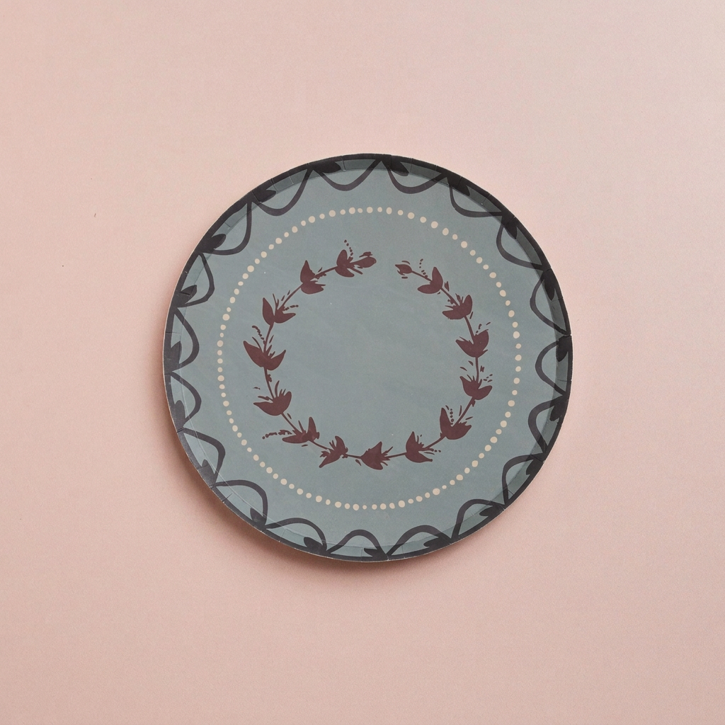 Unwrapped Fête hors d’oeuvres plate with a flat middle